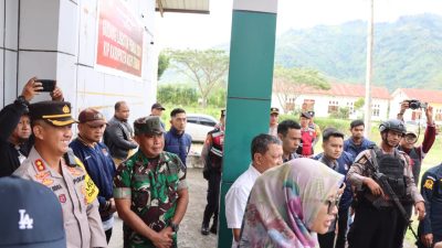 Kapolres Bersama Forkopimda Aceh Tengah Monitoring Kedatangan Logistik Pemilu 2024