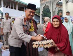 Jelang Ramadhan 1445 H Polres Aceh Tengah Salurkan 20 Paket Sembako Pada Warga Kurang Mampu