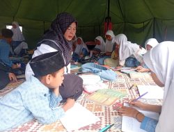 Akses Jembatan Terputus, Siswa SDN 12 Linge Belajar di Bawah Tenda Darurat