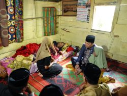 Bupati Aceh Tengah Haili Yoga Kunjungi Rumah Anak Yatim, Ayah Idap Diabetes Melitus Akut