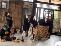 Percakapan ImajinerPanji Sepuh & Teater Kecil TIM