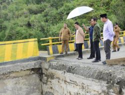 Jembatan Gemboyah Putus, Bupati Haili Yoga Pastikan Perbaikan Segera Dilakukan