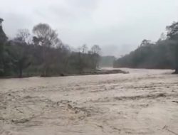 Jembatan Darurat Burlah Ketol Kembali Putus Diterjang Banjir, Akses Empat Desa Lumpuh