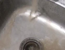 Air Langsung Keruh Saat Hujan, Warga Keluhkan Pelayanan Tirta Bengi Simpang Tiga