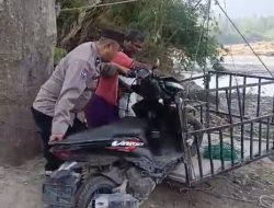 Pasca Bencana, Polsek Linge Bantu Penyeberangan Warga dan Semangati Siswa Belajar di Tenda Darurat